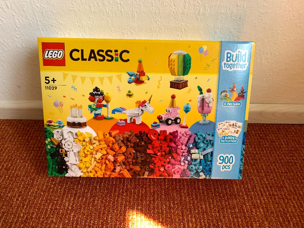 Lego set 11029 - Creatieve feestset NIEUW & VERZEGELD!!, Kinderen en Baby's, Speelgoed | Duplo en Lego, Nieuw, Lego, Complete set
