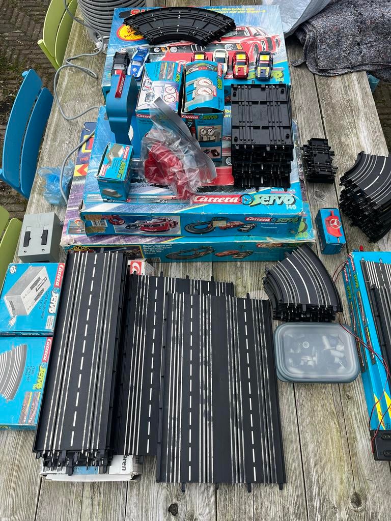 Grote partij Carrera Servo 140 racebaan, Kinderen en Baby's, Speelgoed | Racebanen, Gebruikt, Racebaan, Elektrisch, Carrera, Zelf te bouwen