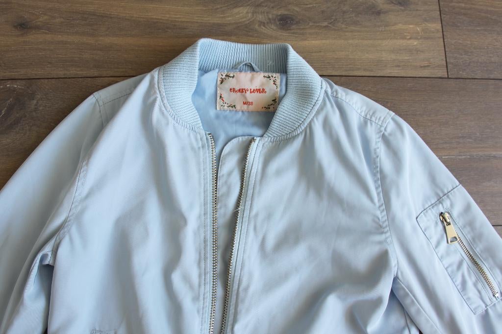 Mooie Crazy Lover Jas (Maat 38) € 20,-, Kleding | Dames, Maat 38/40 (M), Crazy Lover, Blauw, Ophalen of Verzenden