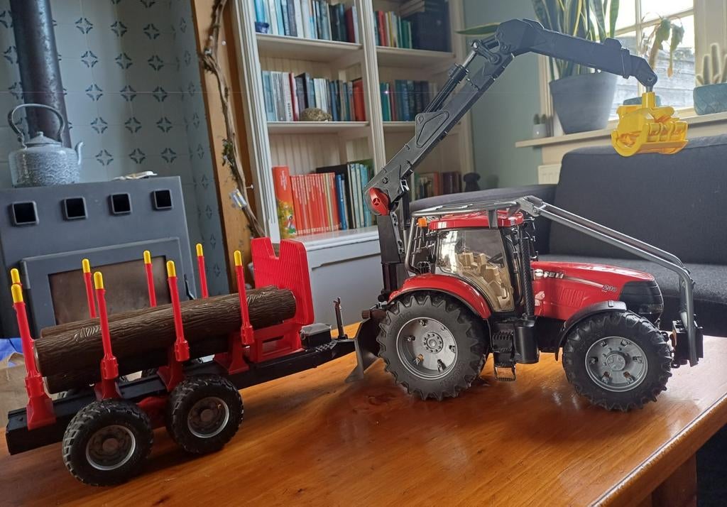 Bruder Case trekker met oplegger voor houttransport, Ophalen of Verzenden, Zo goed als nieuw
