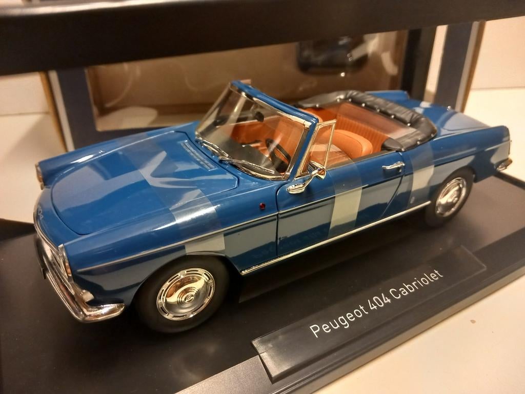 Peugeot 404 cabriolet blue NOREV metal 1:18KRD, Ophalen of Verzenden, Zo goed als nieuw, Auto, Norev