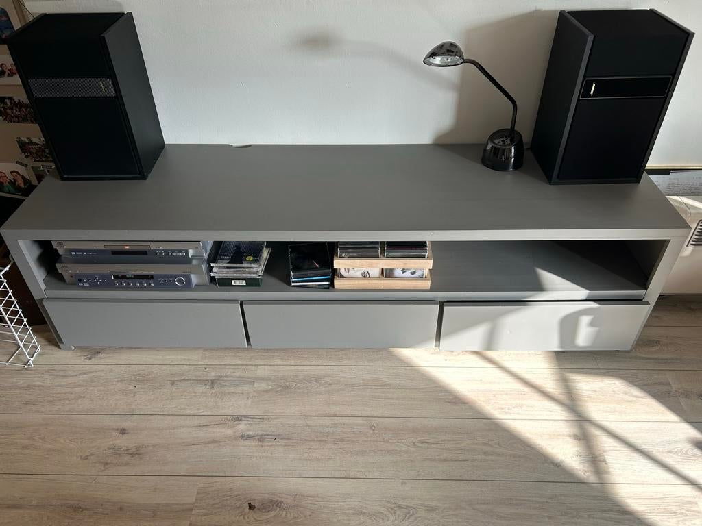 Modern grijs tv-meubel met lades - 190x52x50cm, Huis en Inrichting, Ophalen, Gebruikt, 150 tot 200 cm, Minder dan 100 cm