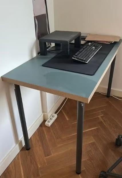 Ikea desk - FREE, Ophalen, Zo goed als nieuw