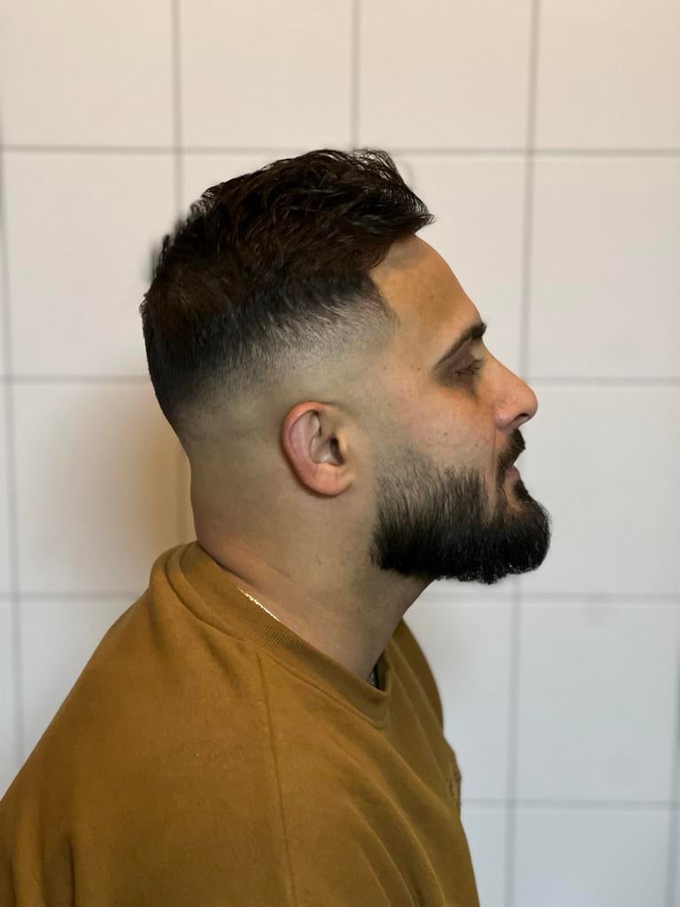 Thuis kapper, Knippen