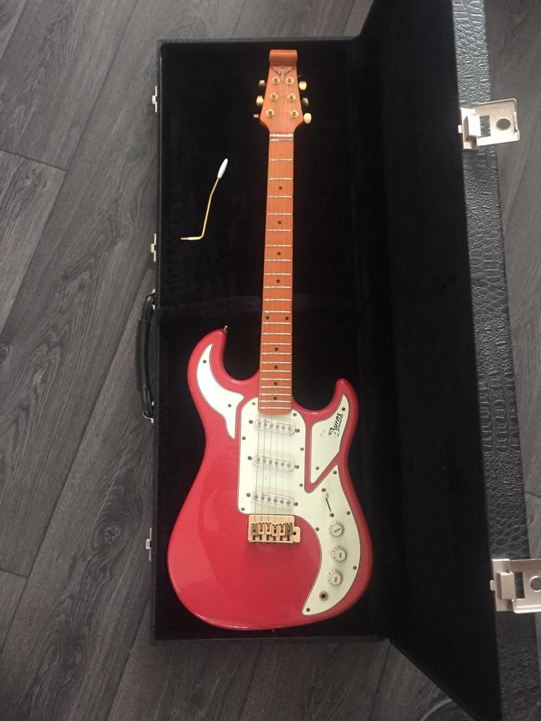 Burns Marquee Club Series gitaar met koffer - Zo goed als ni, Muziek en Instrumenten, Snaarinstrumenten | Gitaren | Elektrisch