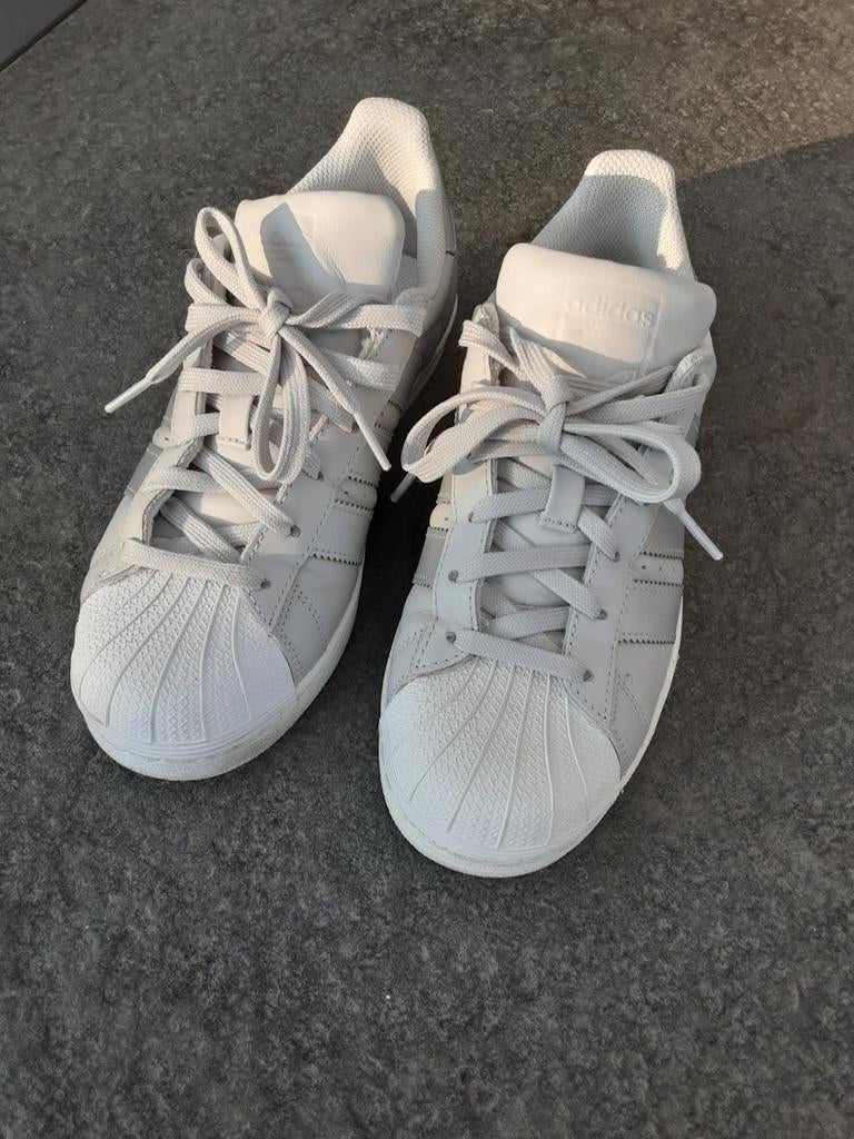 Adidas sneakers mt 37, Adidas, Wit, Ophalen of Verzenden, Sneakers of Gympen