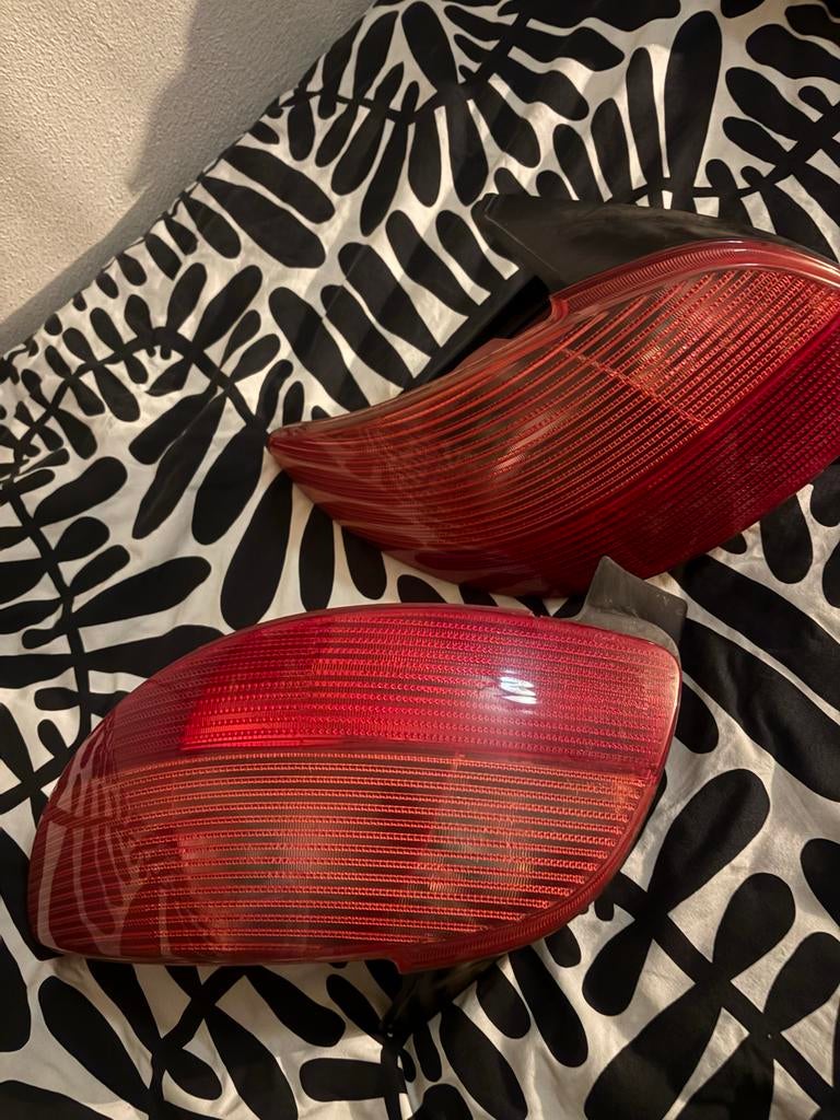 Peugeot 206 Achterlichten - Set van 2 (Links & Rechts), Auto-onderdelen, Verlichting, Ophalen of Verzenden, Gebruikt, Peugeot