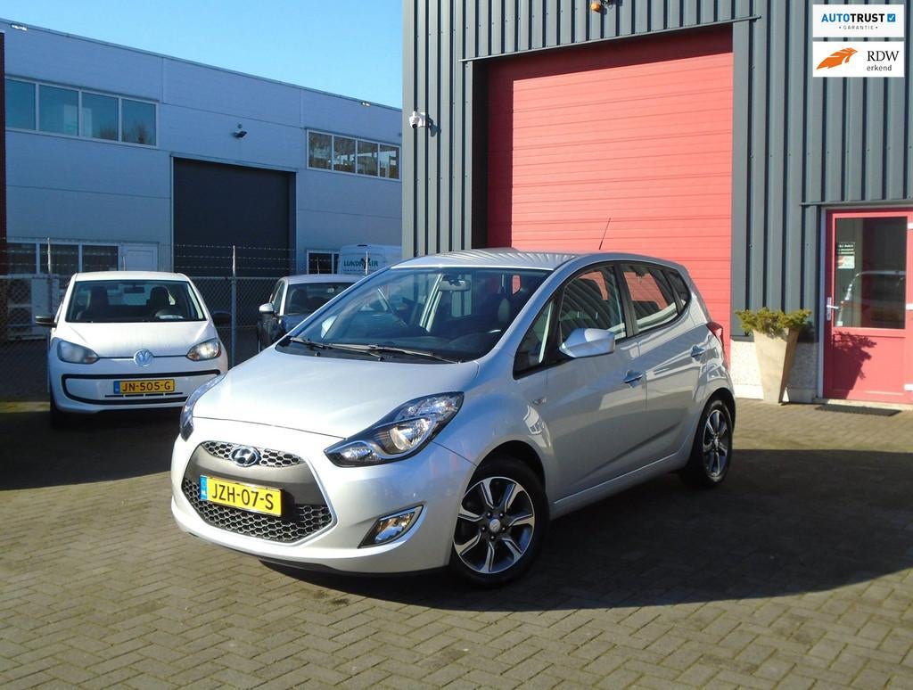 Hyundai IX20 1.6i Go! Automaat,Navi,Cruise, Auto's, Parkeersensor, Gebruikt, 4 cilinders, 1197 kg