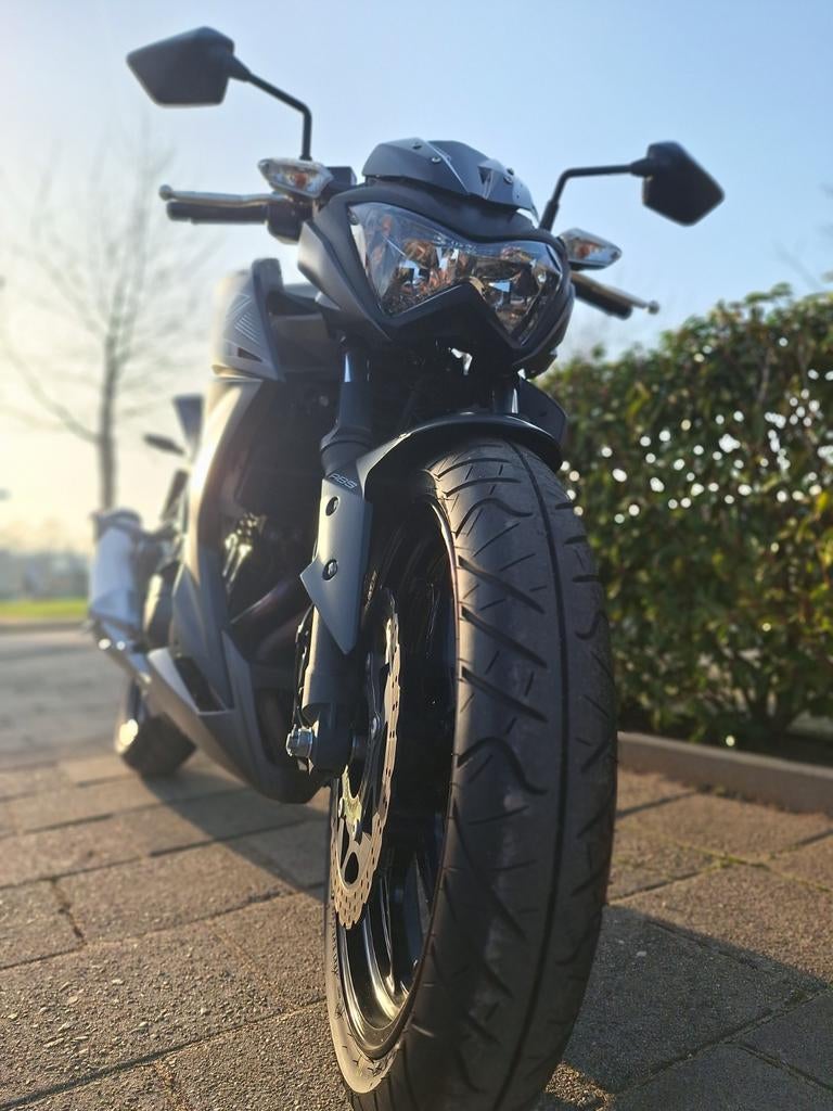 Kawasaki Z300 abs zwart