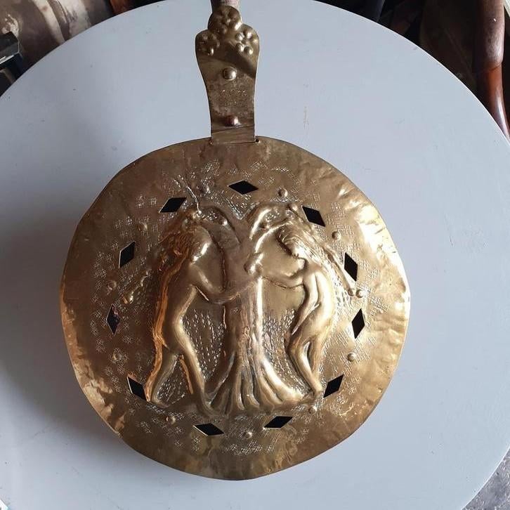 Fraaie 18e eeuwse beddepan met Adam en Eva afbeelding., Ophalen of Verzenden