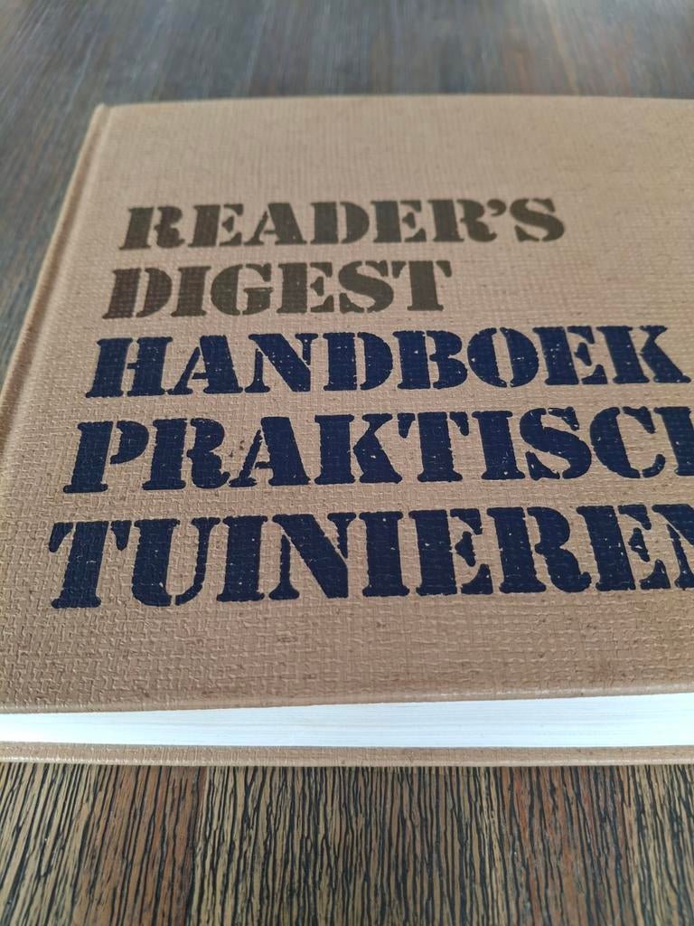 Reader's Digest Handboek Praktisch Tuinieren.  Gebonden uitg, Boeken, Ophalen of Verzenden, Zo goed als nieuw