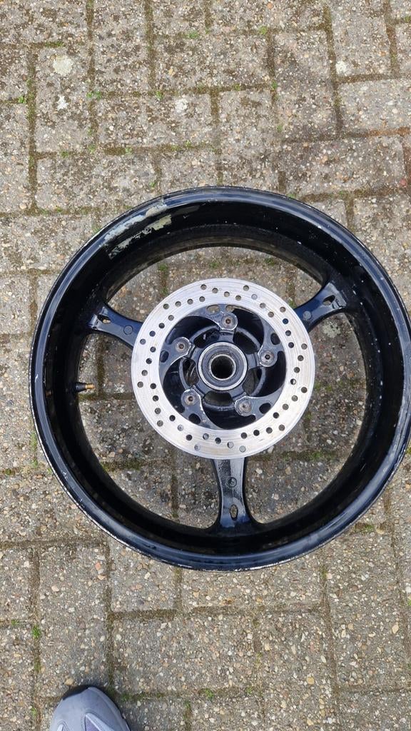 Suzuki GSX-R K8 600 Achtervelg, Ophalen