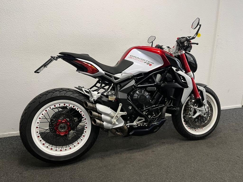 MV Agusta DRAGSTER 800 RR (bj 2015) - foto 2