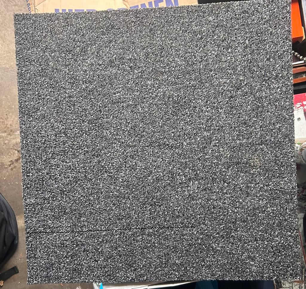 Gebruikte Tapijttegels ~300 stuks ~ 100m2, Huis en Inrichting, Ophalen, Zo goed als nieuw, 75 m² of meer, Tapijttegels