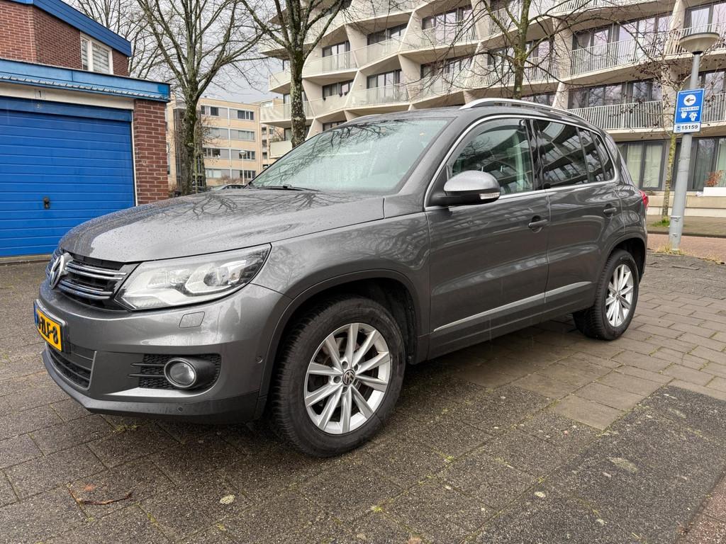 Volkswagen Tiguan 1.4 TSI Sport&Style Panorama Parkassist Cr, Voorwielaandrijving, Euro 5, 15 km/l, 4 cilinders