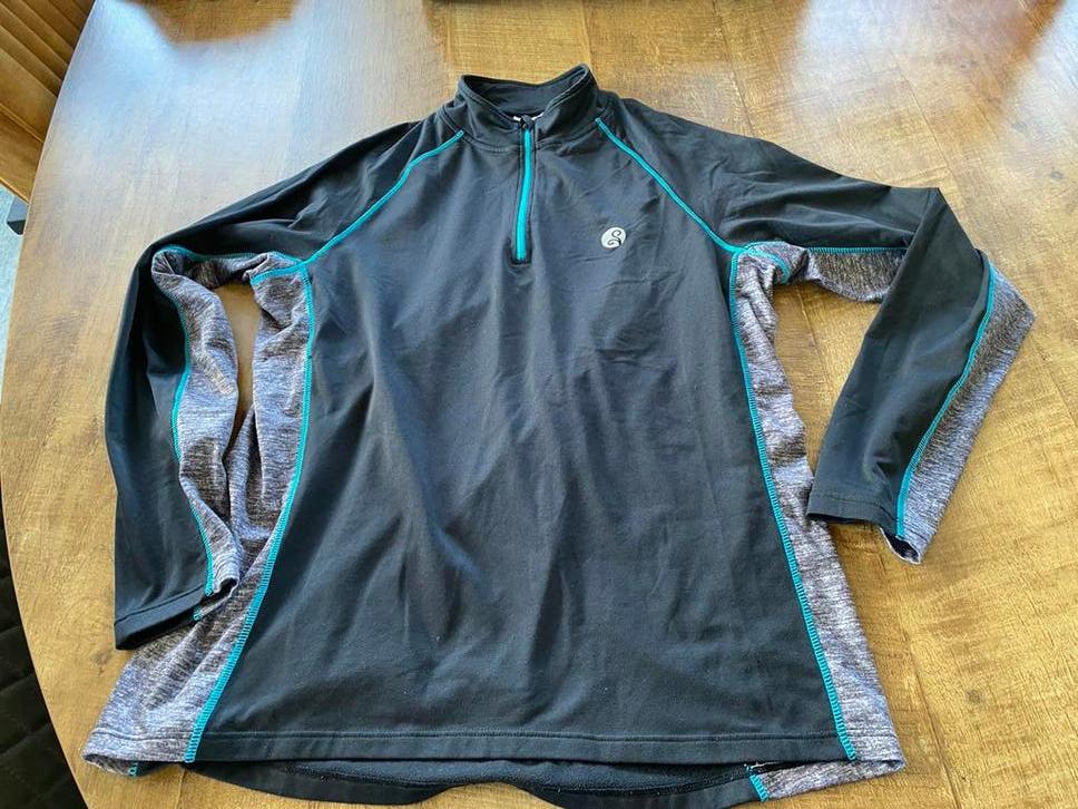 Zwart sportshirt met lange mouwen en rits maat Xl, Kleding | Dames, Sportkleding, Zwart, Maat 42/44 (L), Ophalen of Verzenden