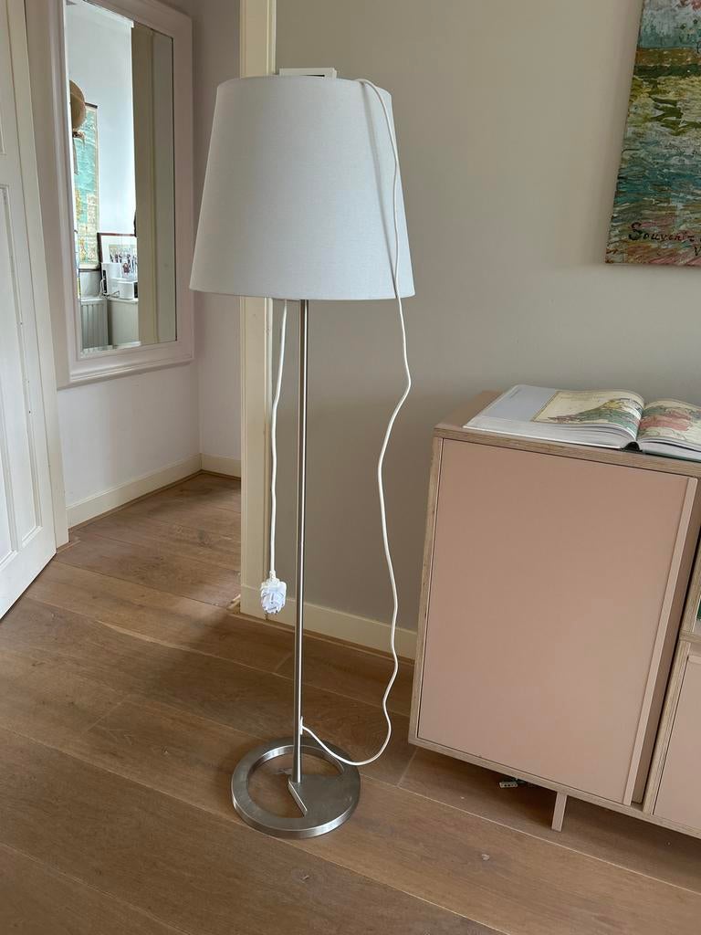 IKEA staande lamp met witte kap, Ophalen, Gebruikt, Metaal, 150 tot 200 cm