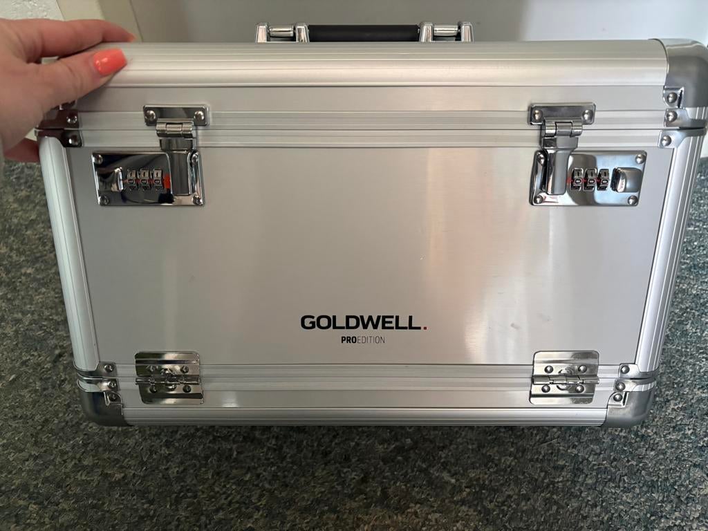 Goldwell kappers koffertje, Muziek en Instrumenten, Behuizingen en Koffers, Zo goed als nieuw, Overige instrumenten, Ophalen