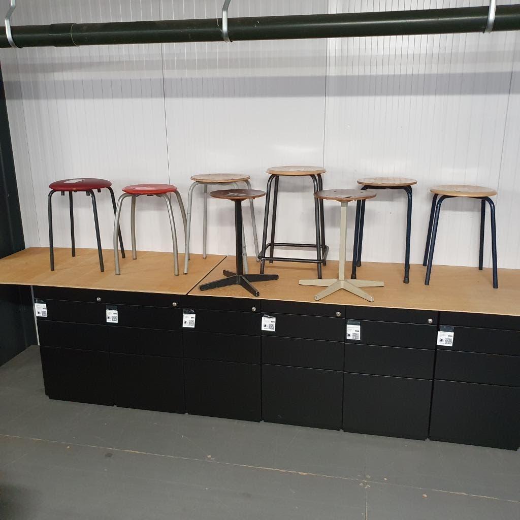 Partij diverse krukken voor een leuke prijs, Huis en Inrichting, Ophalen of Verzenden, Nieuw, Hout