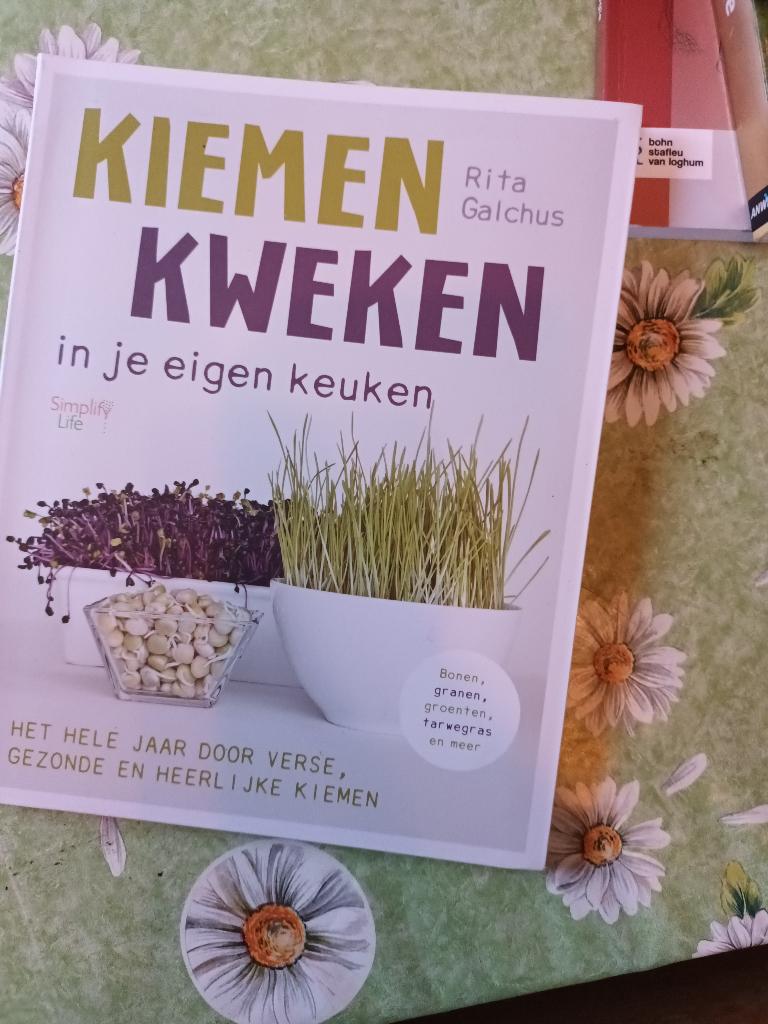 Kiemen kweken in je eigen keuken Koken groente telen voeding, Hoofdgerechten, Gezond koken, Ophalen of Verzenden, Zo goed als nieuw