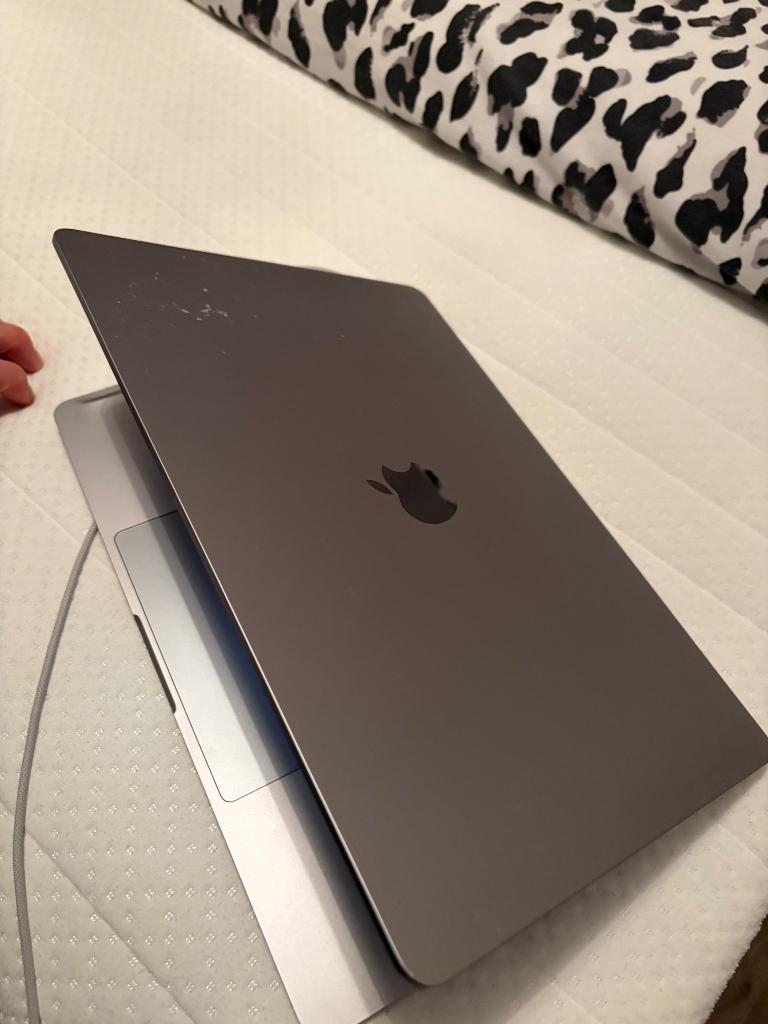 MacBook Air 15 inch 2023 Space Gray 256GB, Computers en Software, Apple Macbooks, 256 GB, 8 GB, Ophalen of Verzenden, Zo goed als nieuw