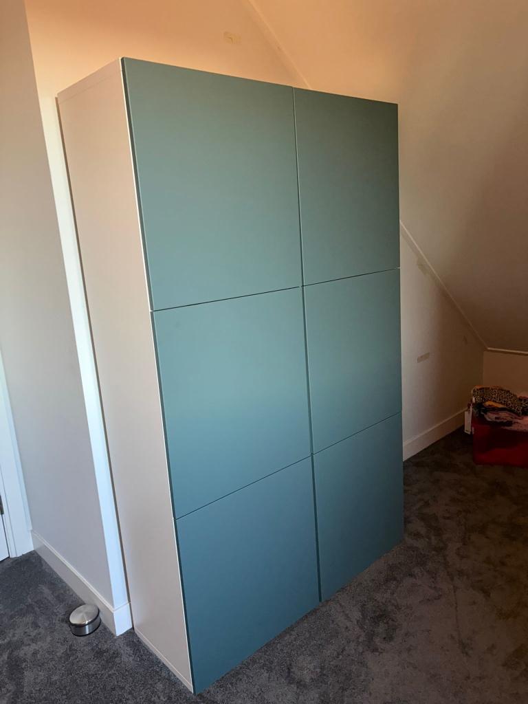 IKEA BESTÅ opberger met deuren in groen/grijs, Ophalen, Met deur(en), 150 tot 200 cm, Zo goed als nieuw