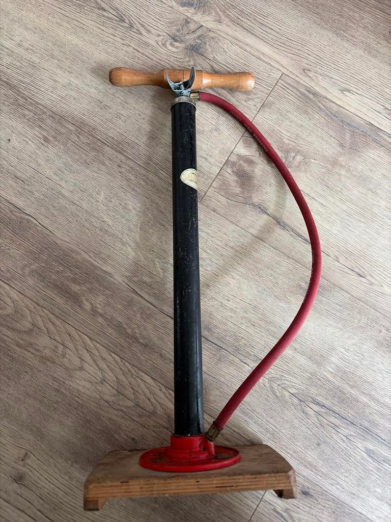 Stevige fietspomp, Ophalen of Verzenden, Gebruikt