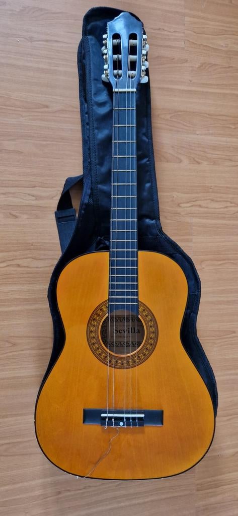Sevilla C530 3/4 classical gitaar + tas zgan, Muziek en Instrumenten, Snaarinstrumenten | Gitaren | Akoestisch, Ophalen, Zo goed als nieuw