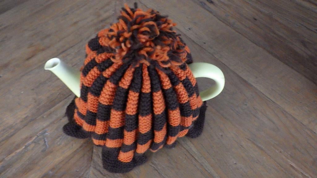 mooi retro gehaakte theemuts (in kleur bruin/oranje), Verzamelen, Ophalen of Verzenden, Overige typen