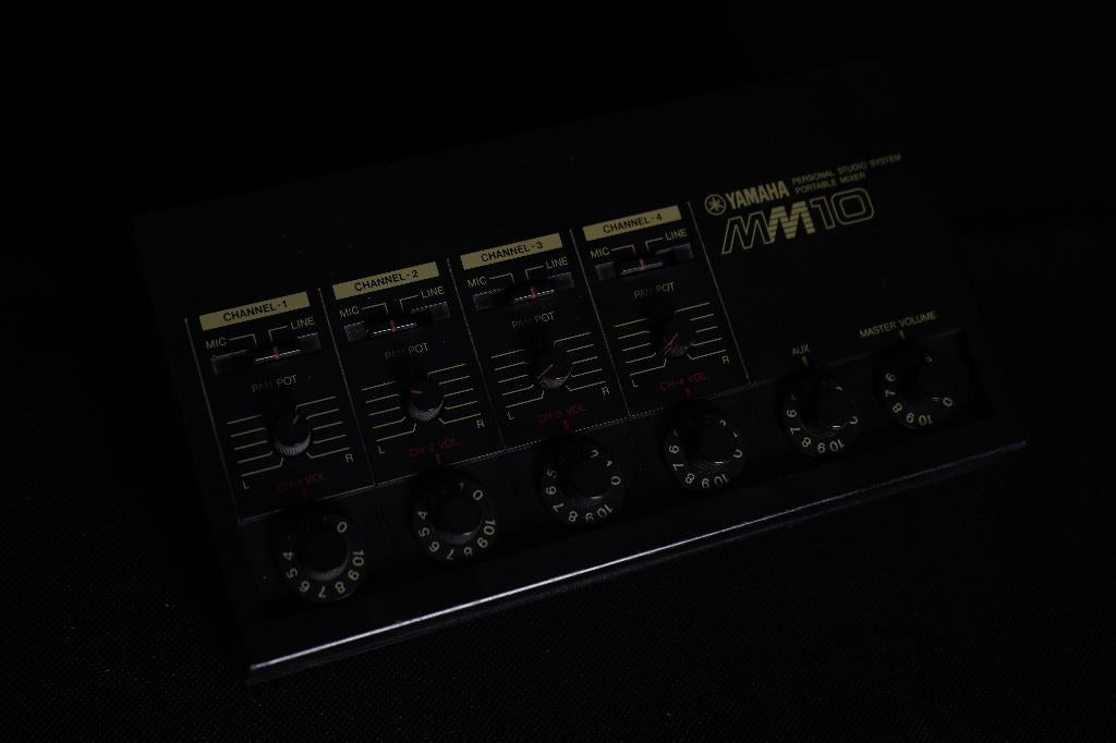 Yamaha MM10 4-kanaals audio mixer, Muziek en Instrumenten, Mengpanelen, Ophalen of Verzenden, Gebruikt, Minder dan 5 kanalen