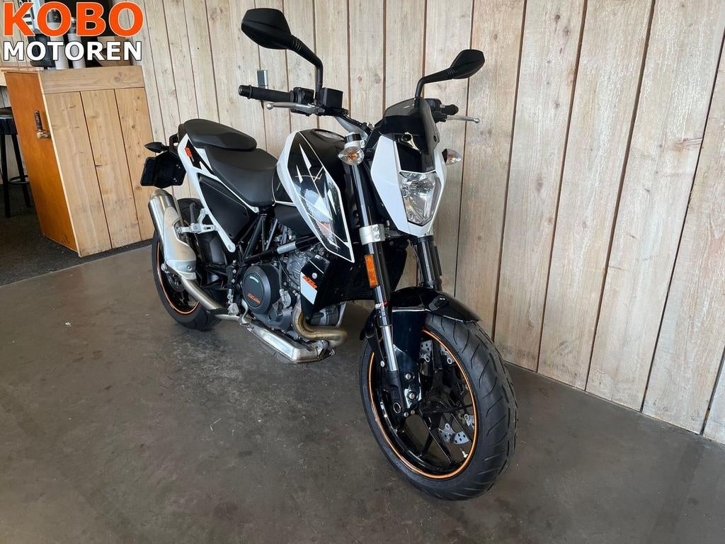 KTM 690 DUKE ABS (bj 2016) - foto 2