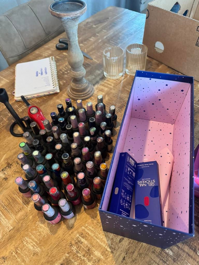 Collectie Pink Gellac 58 lakjes limited edition, Ophalen of Verzenden, Zo goed als nieuw, Handen en Nagels