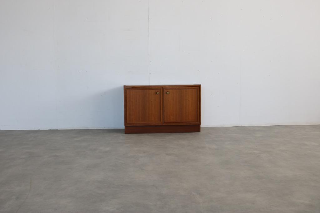 vintage sideboard | kastje | jaren 60 | Zweeds, Gebruikt, Teakhout, Timbeije@hotmail.com, Minder dan 100 cm