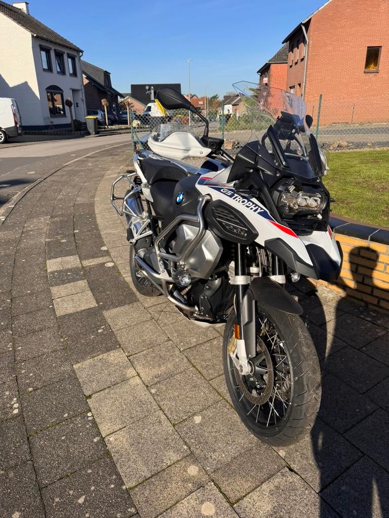 Bmw 1250 gs adventure trophy 2023 11000km
