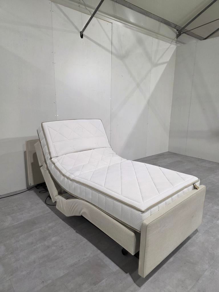 Auping Boxspring Electrisch M3 100x210 + Maestro Matras, Ophalen of Verzenden, Zo goed als nieuw, Tweepersoons, Verstelbaar