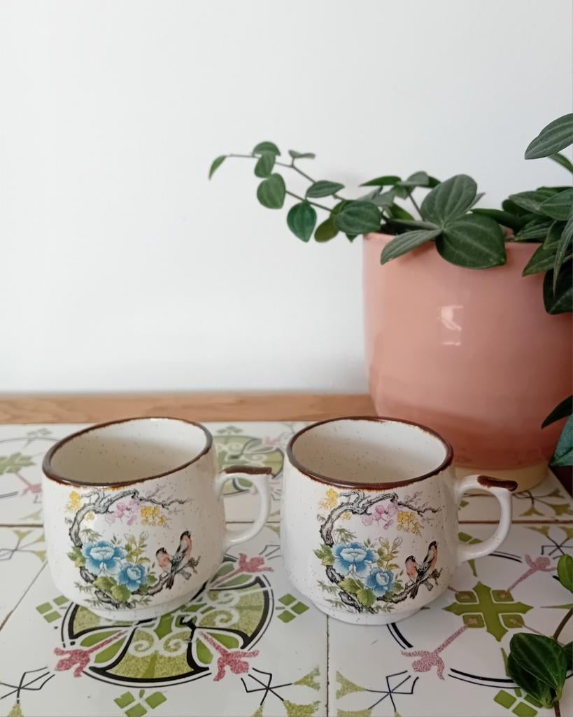 Vintage kopjes met bloemen en vogels, Ophalen of Verzenden