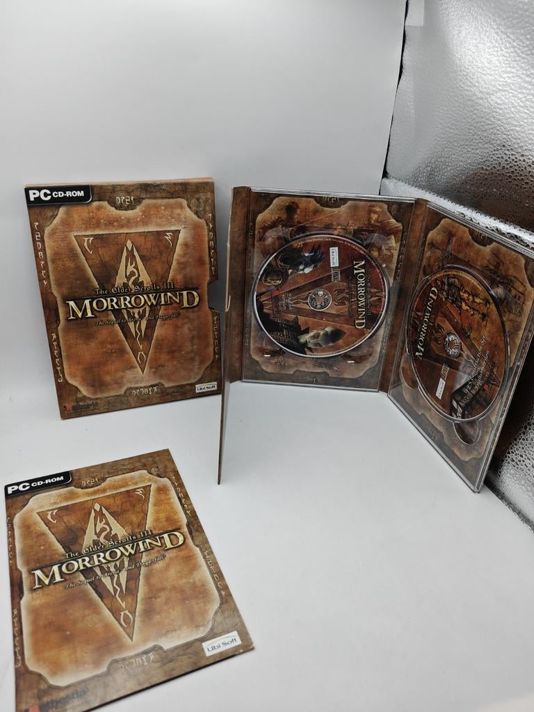 The Elder Scrolls III: Morrowind - PC CD-ROM, Support@bethsoft.com, 1 speler, Ophalen of Verzenden, Zo goed als nieuw