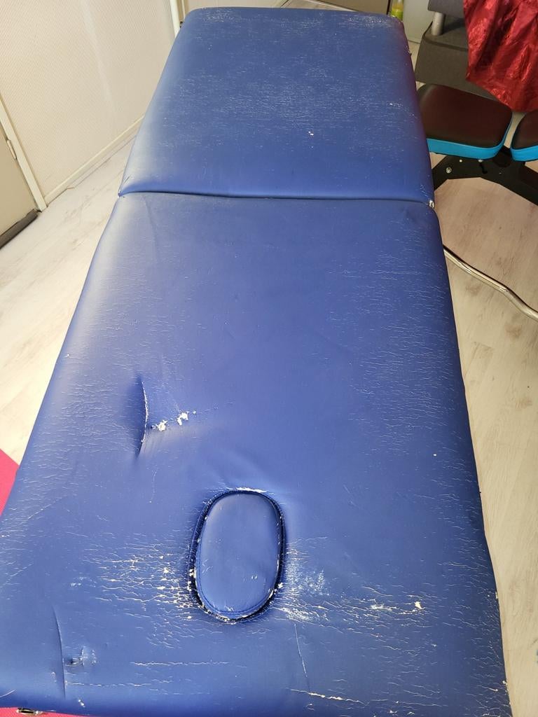 Massagebed - Beschadigd, inklapbaar, Sport en Fitness, Ophalen, Gebruikt, Massagetafel