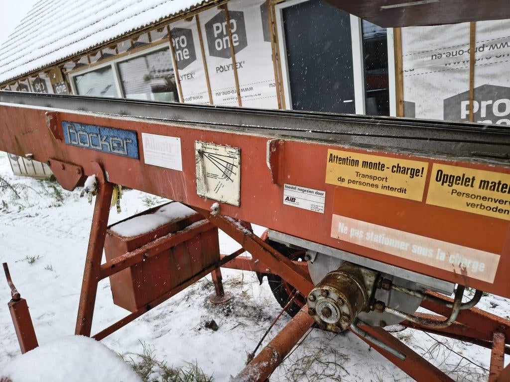pannenlift goederenlift aanhanger böcker, Ophalen