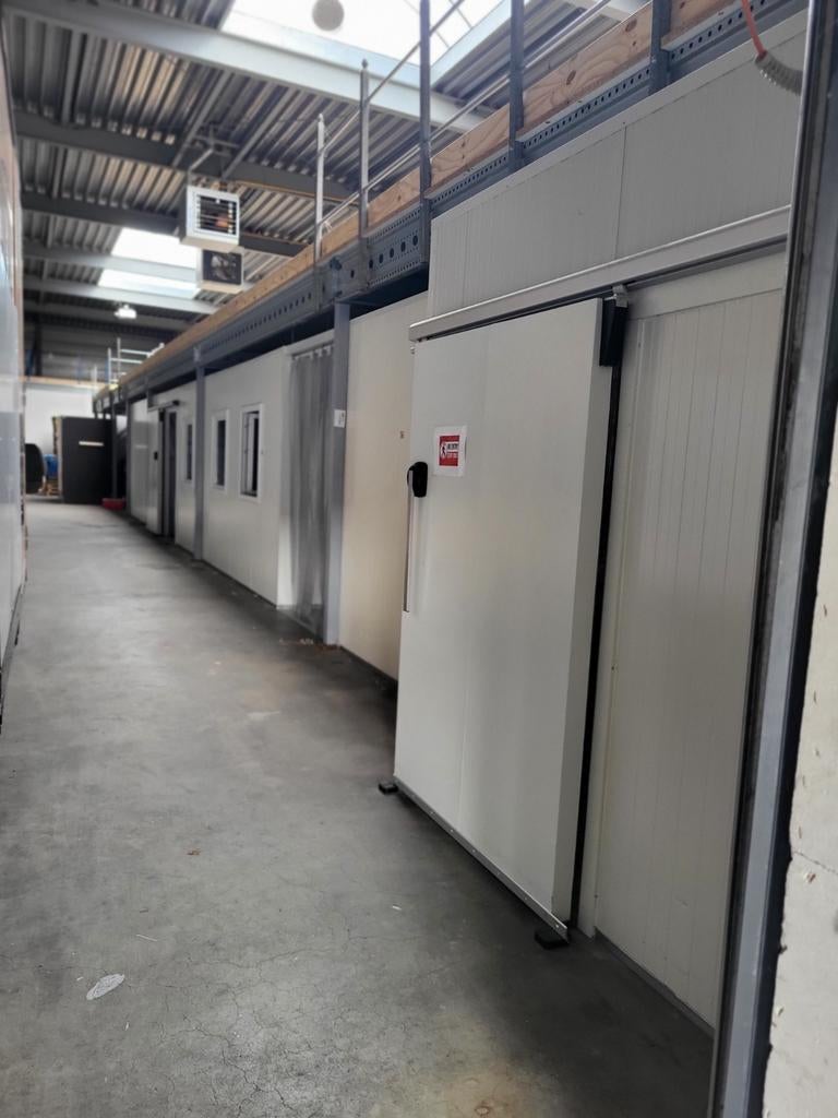 Koelcellen komplex (met vriescellen er in), Ophalen