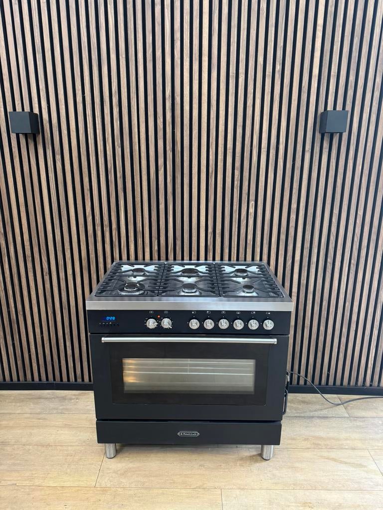 Mooie zwarte Fratelli Onofri Fornuis 90 cm (Gratis bezorgen), Ophalen of Verzenden, Zo goed als nieuw, Energieklasse A of zuiniger