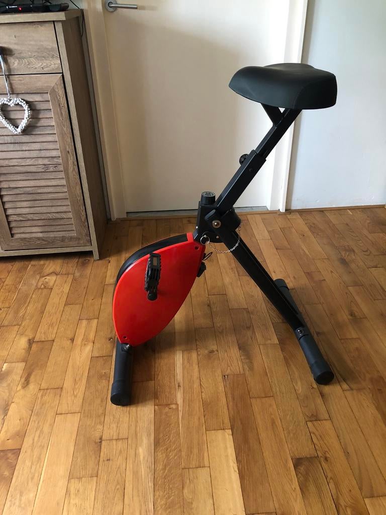 Deskbike zwart/rood, Ophalen, Zo goed als nieuw