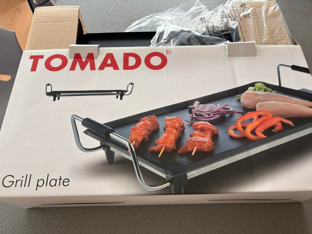 Tomado vlakke grillplaat, Ophalen, Zo goed als nieuw, 4 t/m 7 personen