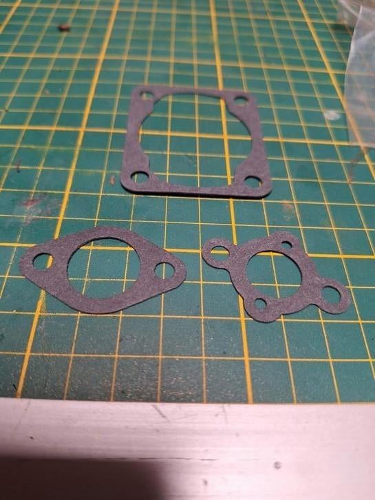 Pakking set zenoah, Benzine, Ophalen of Verzenden, Zo goed als nieuw, Onderdeel