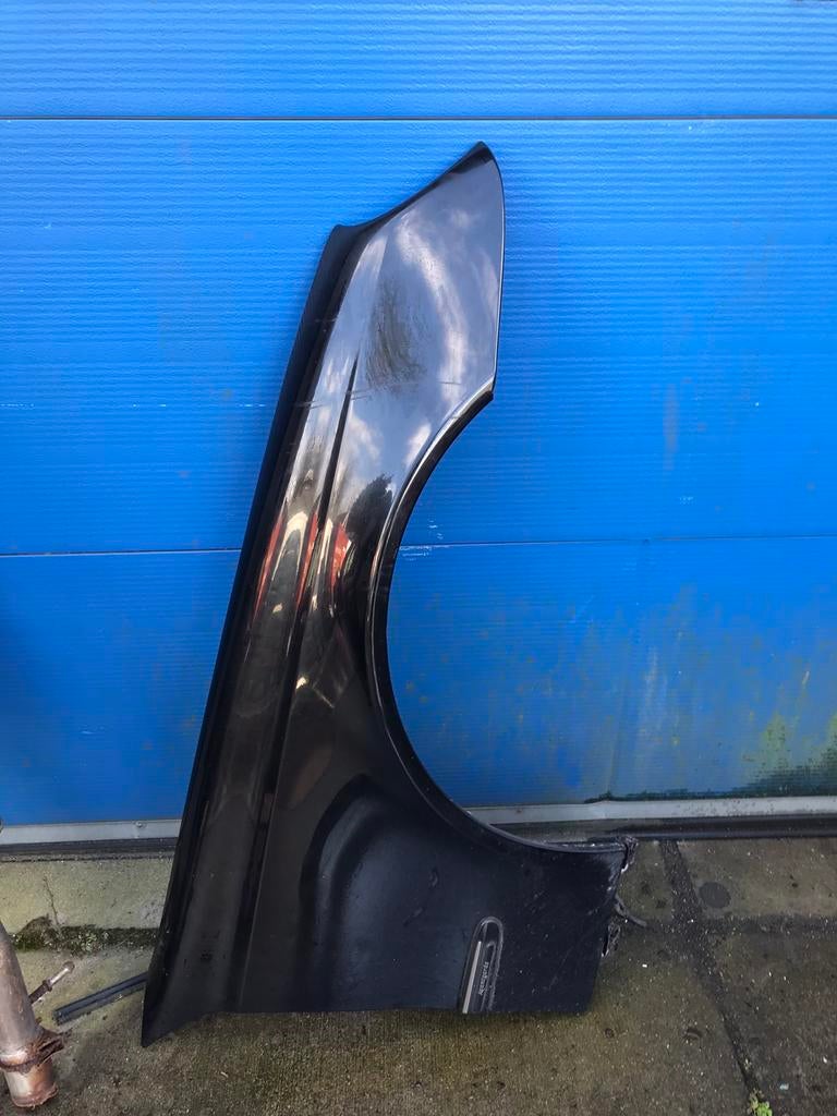 Voorscherm links en rechts Mercedes w211, Gebruikt, Ophalen of Verzenden, Spatbord, Links