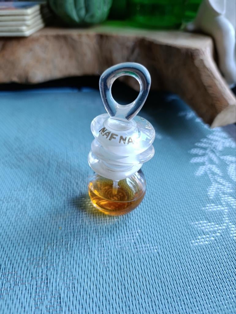 Vintage Naf Naf Une Touche De Parfum, Sieraden, Tassen en Uiterlijk, Uiterlijk | Parfum, Ophalen of Verzenden, Gebruikt