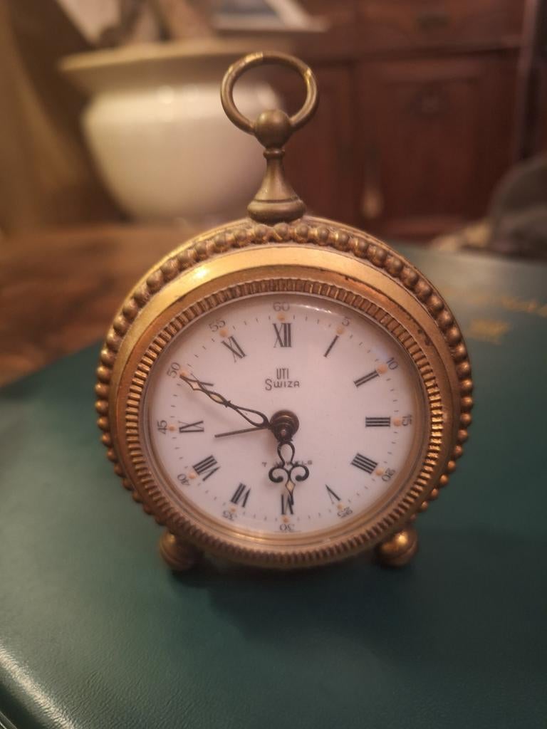 Antieke UTI Swiza reiswekker - Fraai klokje, Ophalen of Verzenden