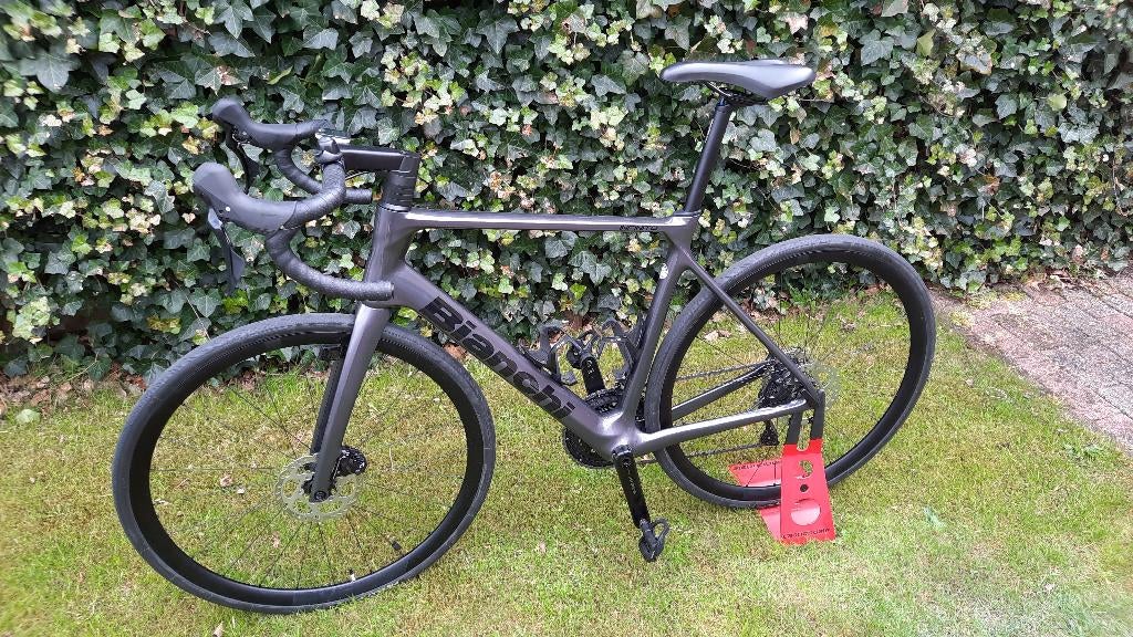 Bianchi Infinito 105 2025. Maat 59 . ZGAN., Fietsen en Brommers, Fietsen | Racefietsen, Carbon, Heren, Zo goed als nieuw, 57 tot 61 cm