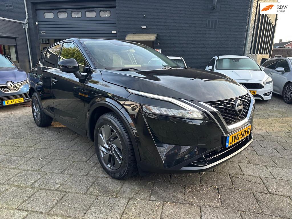 Nissan Qashqai 1.3 MHEV 140pk|2023|360° Cam|Navi|Fabrieksga, Stof, Gebruikt, Zwart, 4 cilinders