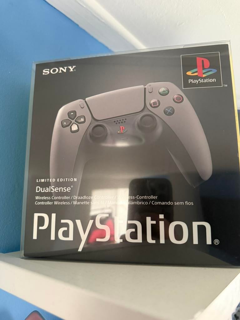 Playstation 5 Dual sense controller collection, Ophalen of Verzenden, Zo goed als nieuw, Controller, PlayStation 1